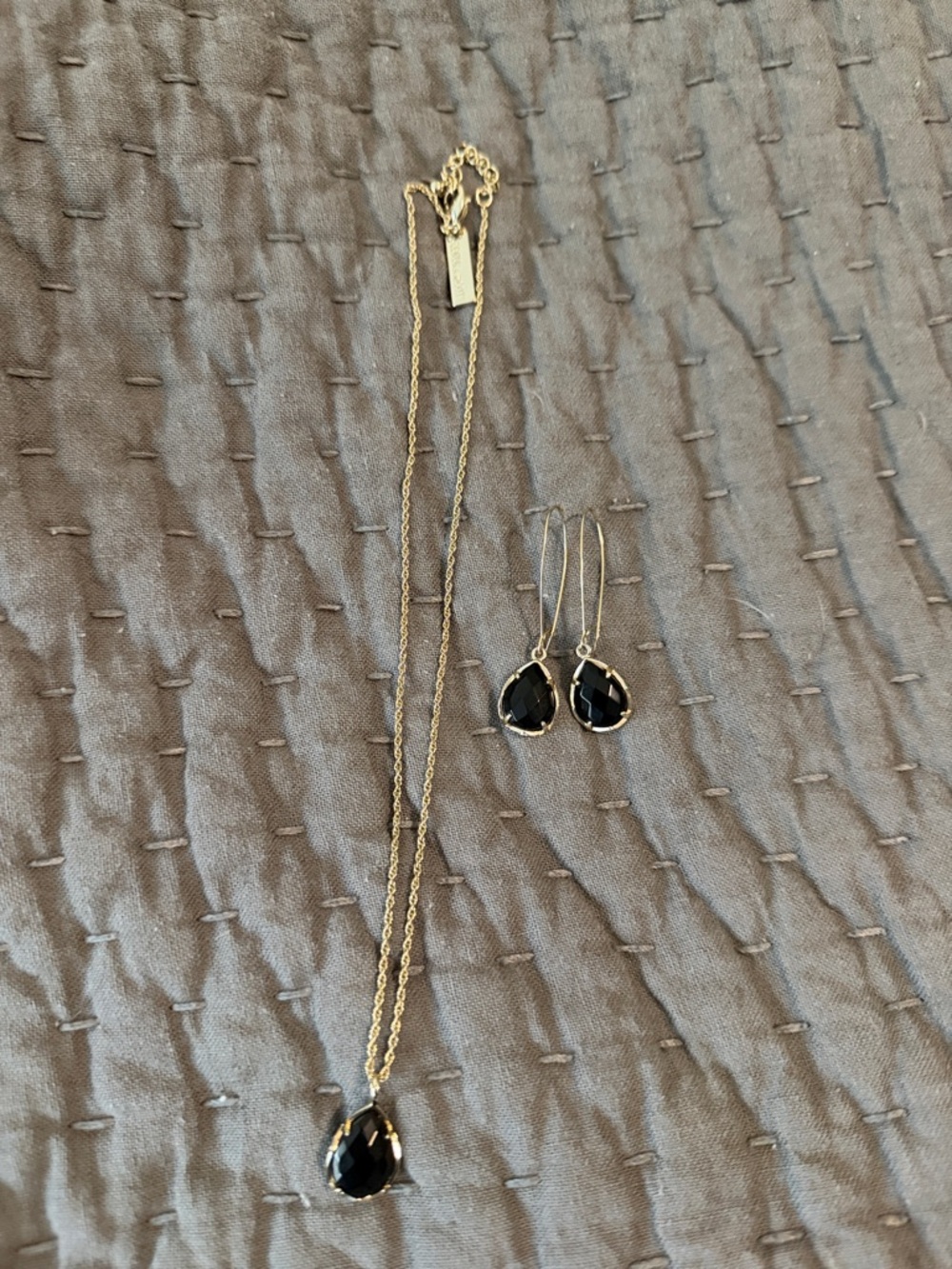 Kendra Scott Gold Necklace and Earrings with Black Teardrop Stones